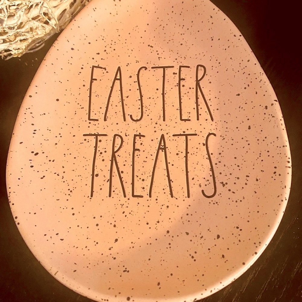 Rae Dunn Easter Dish